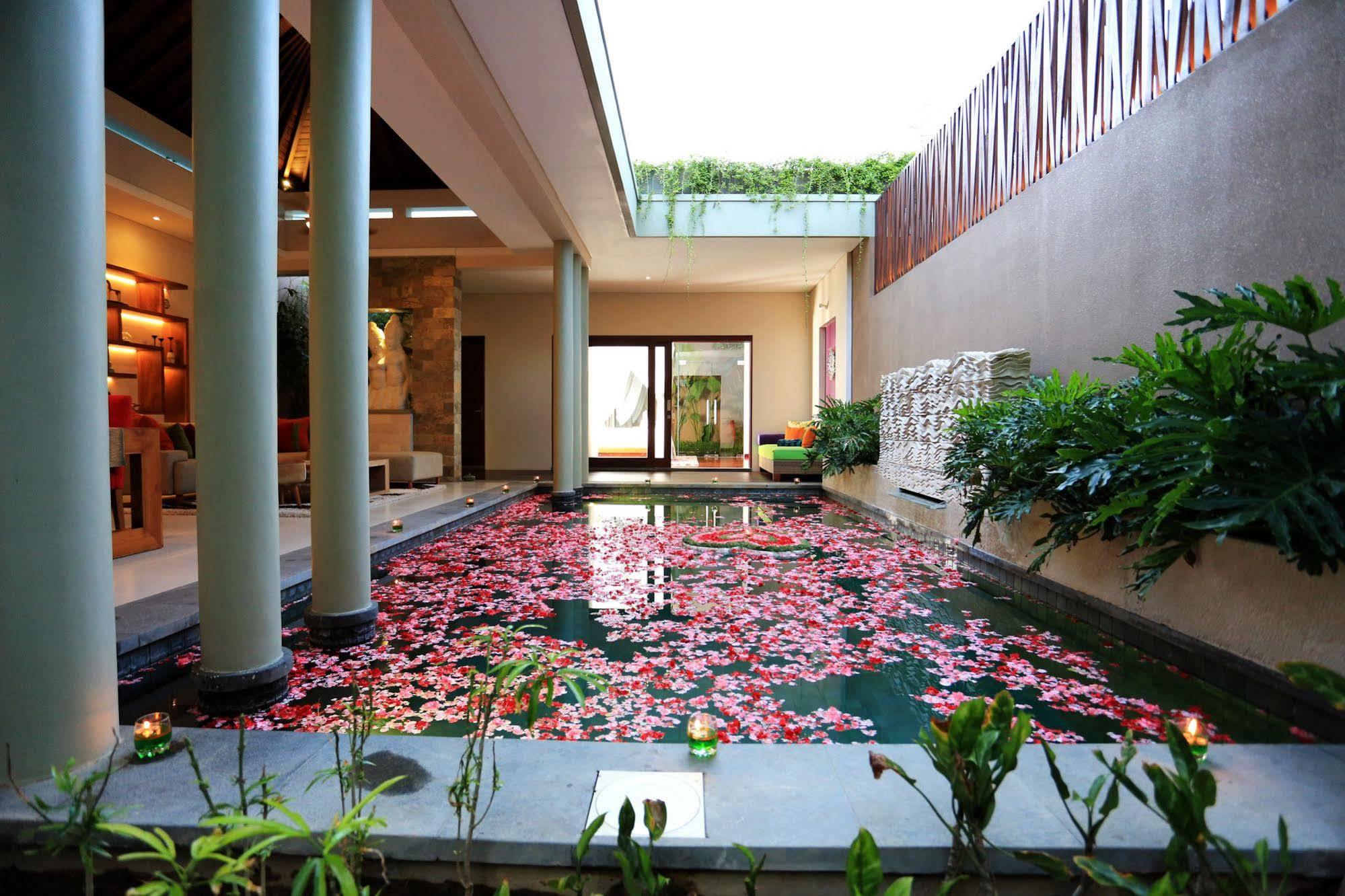 The Kasih Villas & Spa Семиняк Екстериор снимка